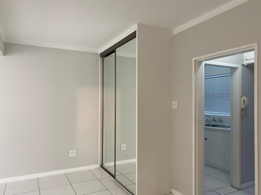 To Let 0 Bedroom Property for Rent in Sea Point Western Cape